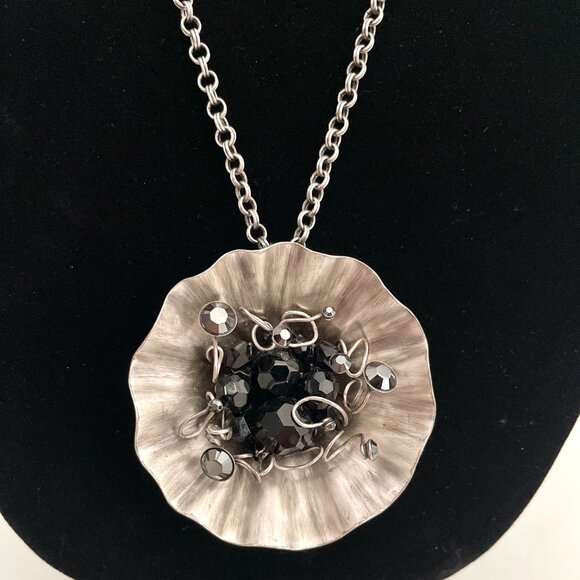 KONPLOTT statement necklace with black Swarovski crystals - Picture 2 of 4